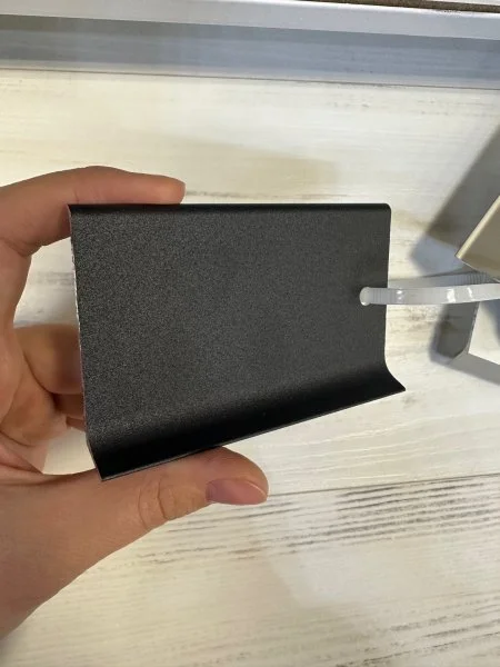 Алюминиевый плинтус Bonkeel ПЛ80 515л Черный (78,5х11,2х2500мм) в Перми