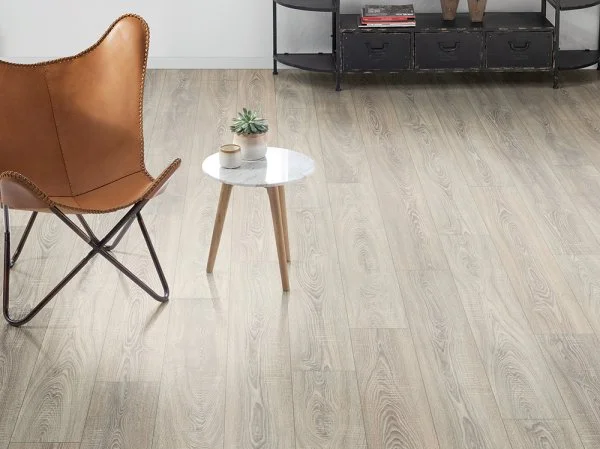 Ламинат Egger PRO 8/33 4V Дуб Бардолино серый EPL036 в Перми