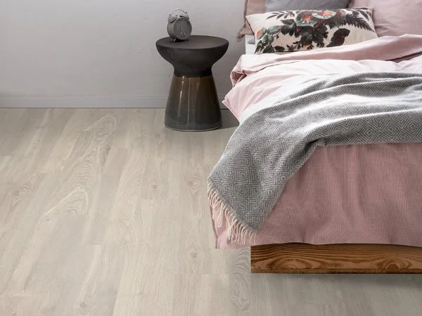 Ламинат Egger PRO 8/33 Дуб Кортон белый EPL051 в Перми