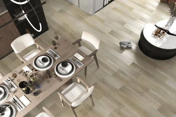 Кварц-виниловая плитка Refloor Fargo Comfort 1166-02 Дуб Спелый Миндаль (Градиент) в Перми